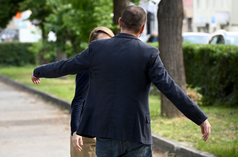 Tomislav Tomašević sa suprugom Ivom stigao na glasanje