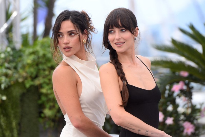 Adria Arjona i Dakota Johnson