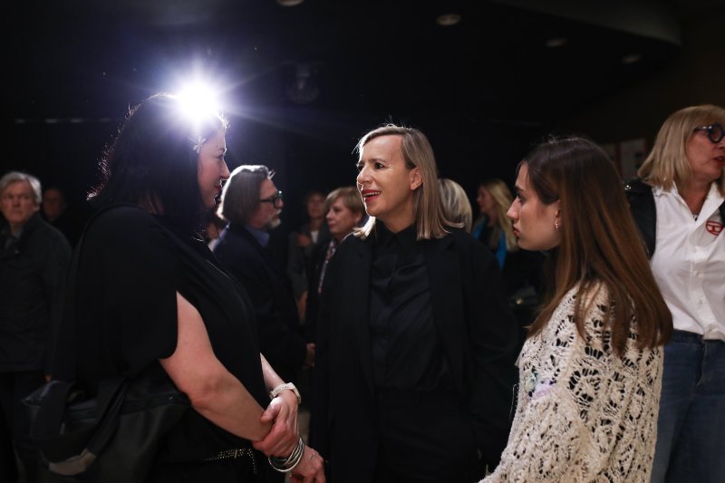 Poznati na premijeri predstave Drama bez naslova