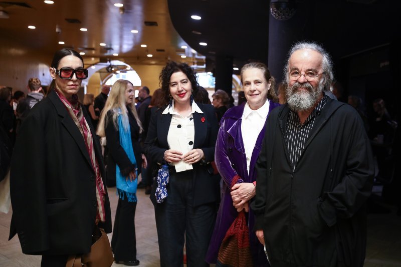 Poznati na premijeri predstave Drama bez naslova