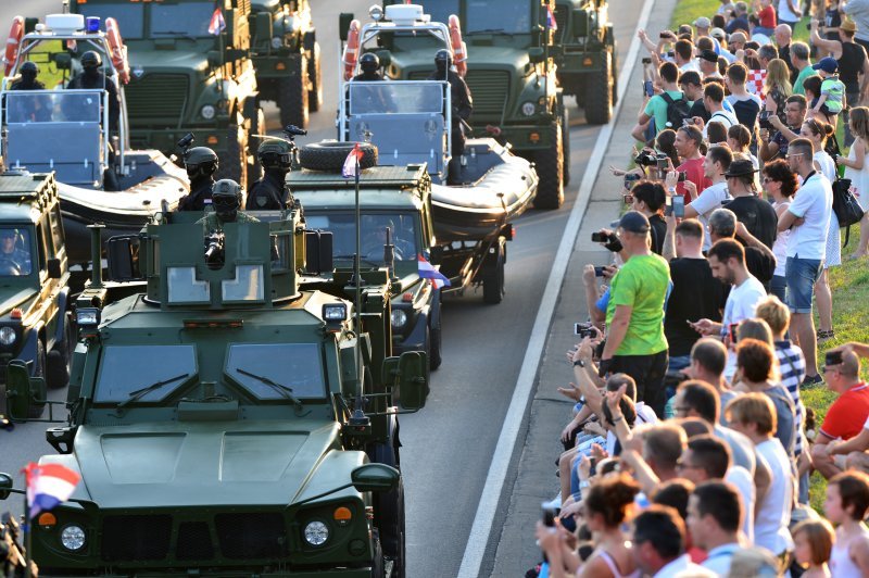 Vojni mimohod u Zagrebu 2015.