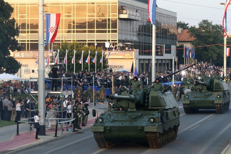 Vojni mimohod u Zagrebu 2015.
