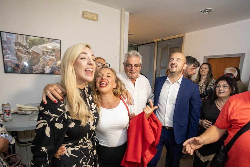 Unatoč porazu, u stožeru SDP-ove kandidatkinje za županicu Sanje Radulović se zapjevalo