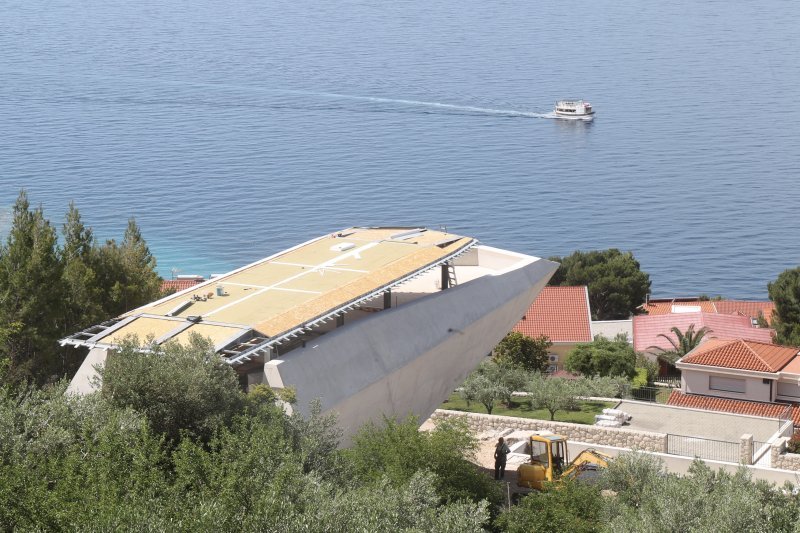 Građevina u Baškoj Vodi