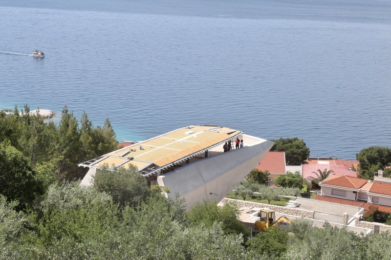 Građevina u Baškoj Vodi