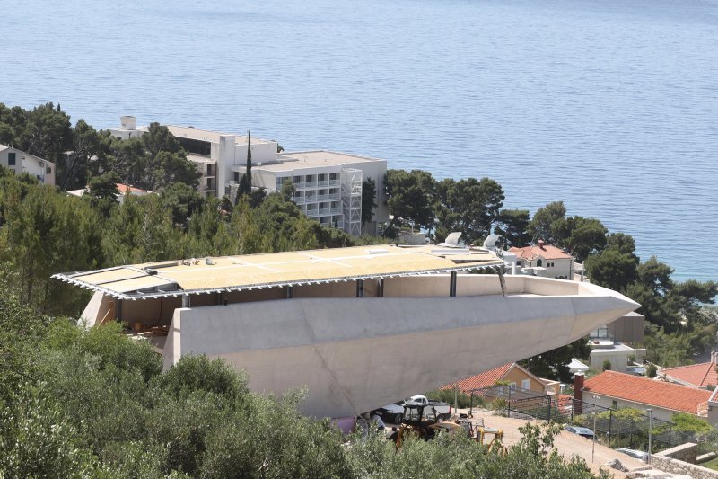 Građevina u Baškoj Vodi