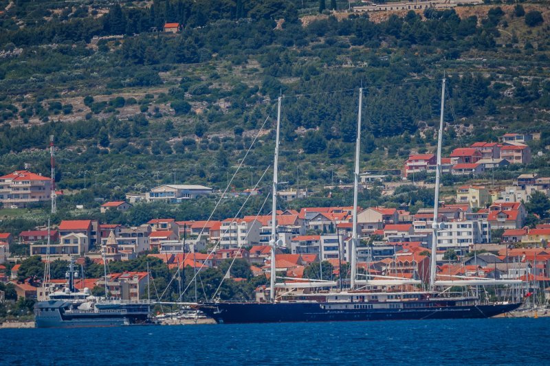 Jahte Jeffa Bezosa u Marini Kaštela