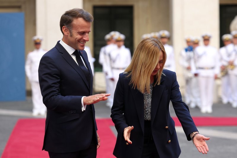 Emmanuel Macron i Giorgia Meloni