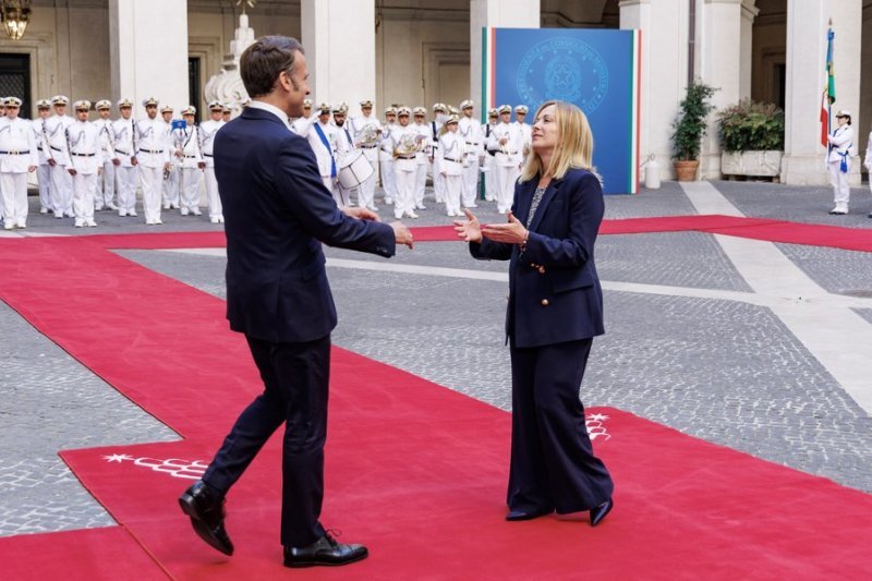 Emmanuel Macron i Giorgia Meloni