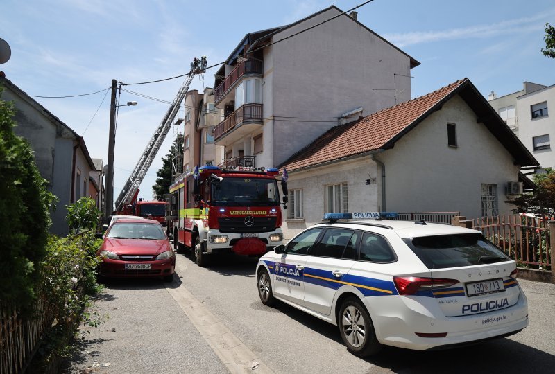 Požar na krovištu kuće na Trešnjevci