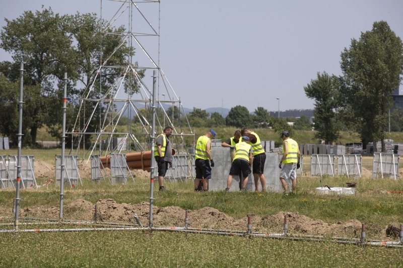 Radovi na Hipodromu za koncert Marka Perkovića Thompsona