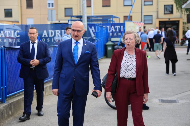 Tradicionalna utakmica nakon svečanog obilježavanja 36. obljetnice osnutka HDZ-a na terenu NK Jarun