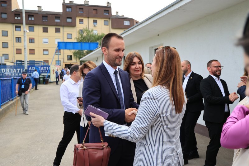 Tradicionalna utakmica nakon svečanog obilježavanja 36. obljetnice osnutka HDZ-a na terenu NK Jarun