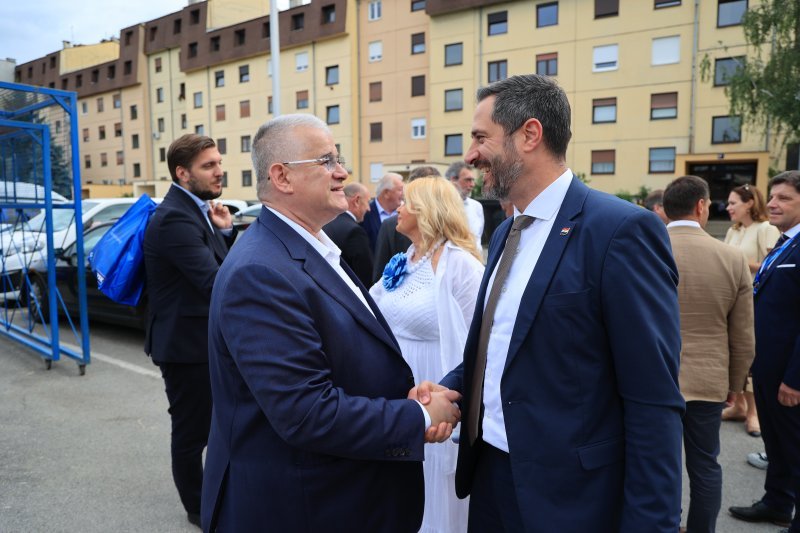 Tradicionalna utakmica nakon svečanog obilježavanja 36. obljetnice osnutka HDZ-a na terenu NK Jarun