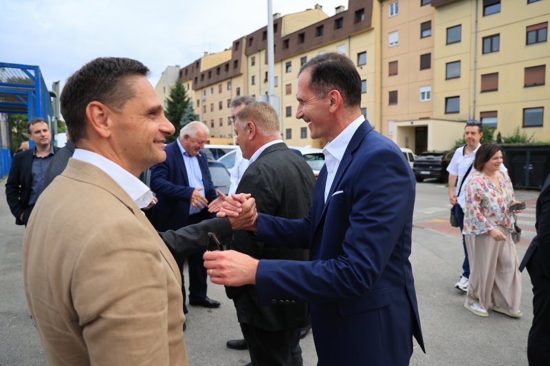 Tradicionalna utakmica nakon svečanog obilježavanja 36. obljetnice osnutka HDZ-a na terenu NK Jarun
