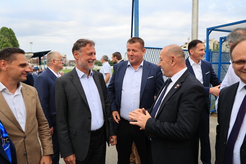 Tradicionalna utakmica nakon svečanog obilježavanja 36. obljetnice osnutka HDZ-a na terenu NK Jarun