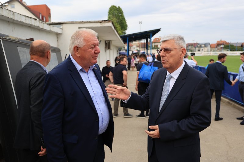 Tradicionalna utakmica nakon svečanog obilježavanja 36. obljetnice osnutka HDZ-a na terenu NK Jarun