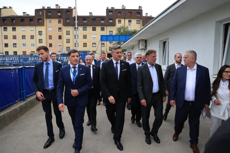 Tradicionalna utakmica nakon svečanog obilježavanja 36. obljetnice osnutka HDZ-a na terenu NK Jarun