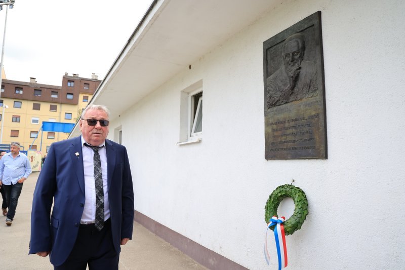 Tradicionalna utakmica nakon svečanog obilježavanja 36. obljetnice osnutka HDZ-a na terenu NK Jarun