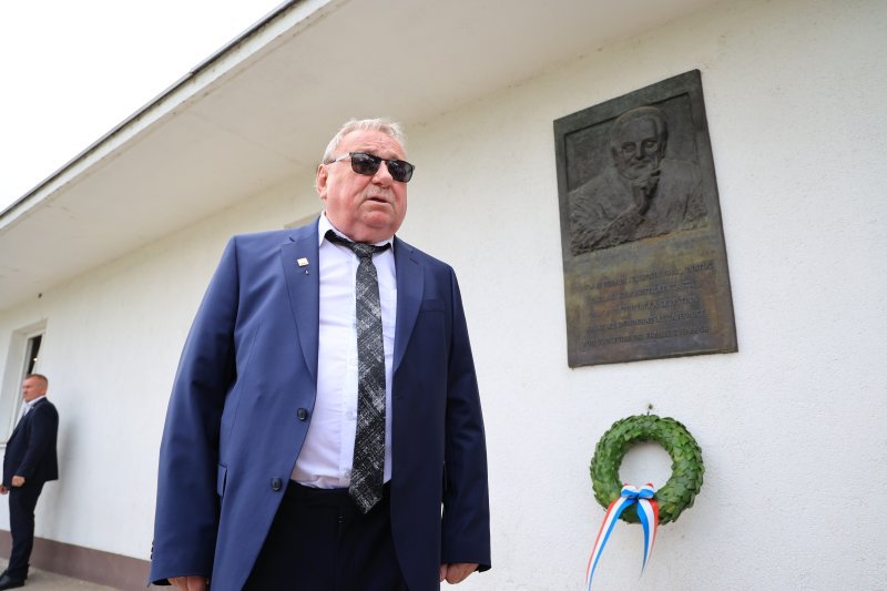Tradicionalna utakmica nakon svečanog obilježavanja 36. obljetnice osnutka HDZ-a na terenu NK Jarun