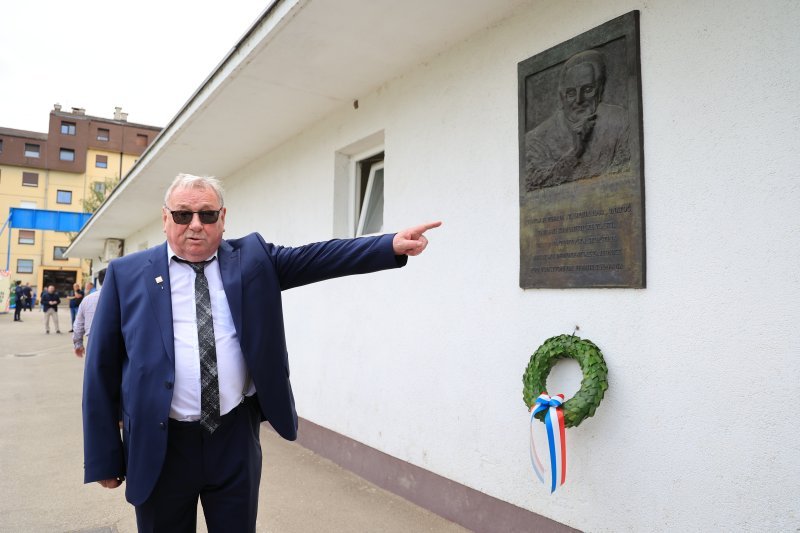 Tradicionalna utakmica nakon svečanog obilježavanja 36. obljetnice osnutka HDZ-a na terenu NK Jarun