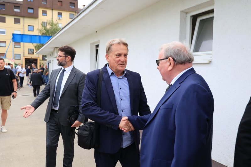 Tradicionalna utakmica nakon svečanog obilježavanja 36. obljetnice osnutka HDZ-a na terenu NK Jarun