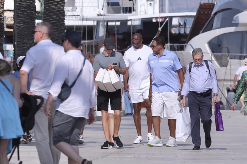 Magic Johnson s obitelji i prijateljima u Trogiru