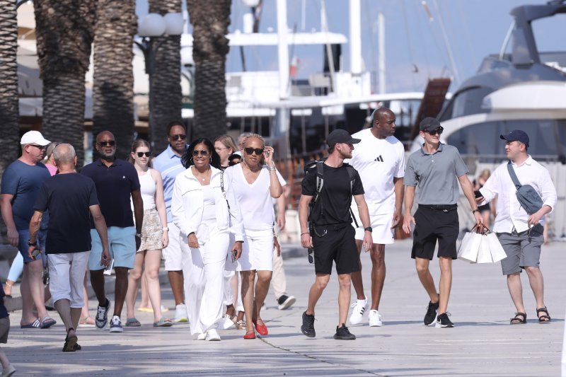 Magic Johnson s obitelji i prijateljima u Trogiru