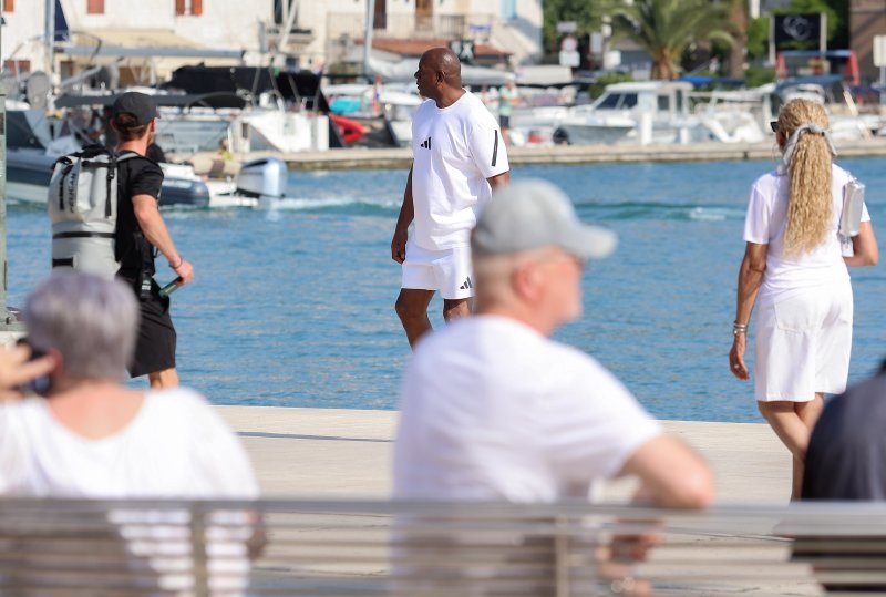 Magic Johnson s obitelji i prijateljima u Trogiru