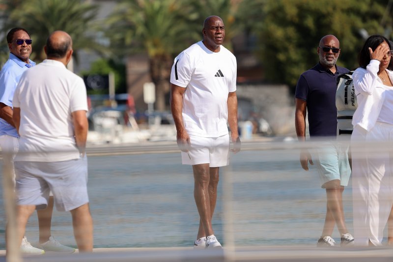 Magic Johnson s obitelji i prijateljima u Trogiru