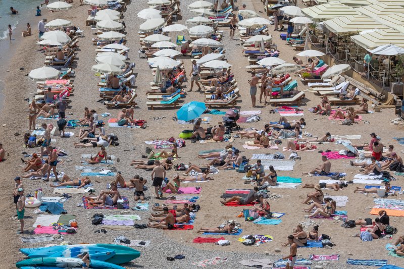 Dubrovnik: Pune plaže i turističke gužve u gradu