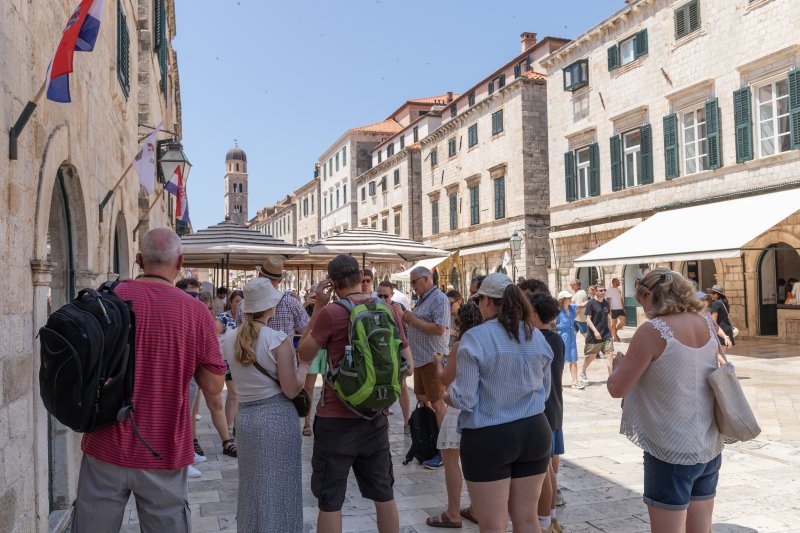 Dubrovnik: Pune plaže i turističke gužve u gradu