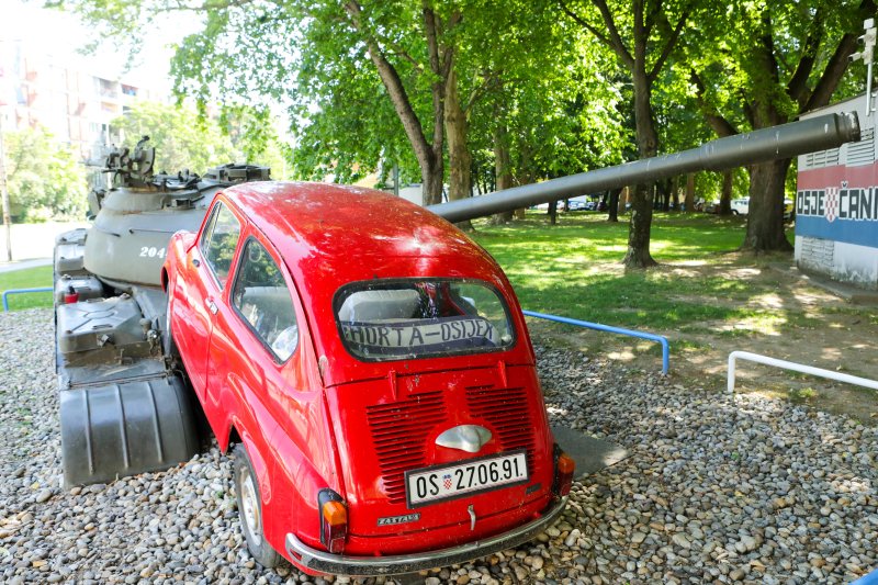Na današnji dan 1991. godine tenk je 'zdrobio' crvenog fiću