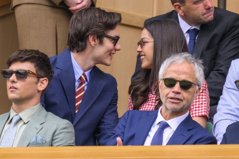 Olivia Rodrigo i Louis Partridge
