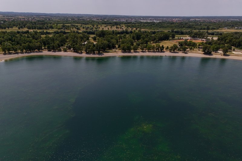 Rupa na dnu Jaruna