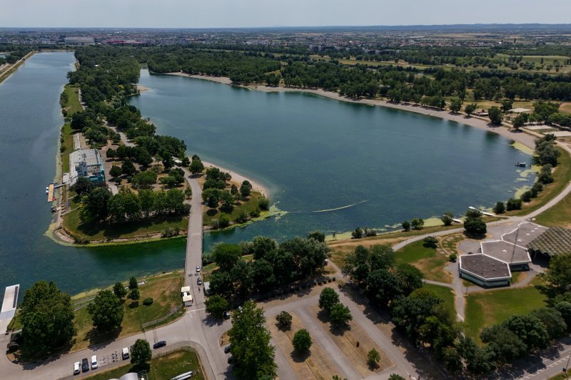Rupa na dnu Jaruna