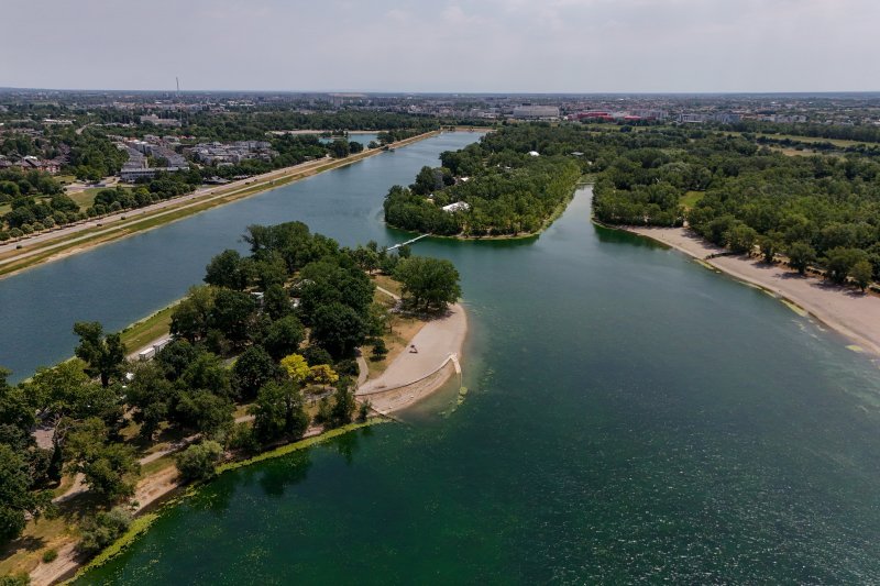 Rupa na dnu Jaruna