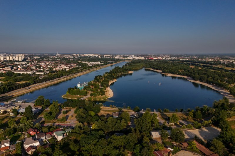 Rupa na dnu Jaruna