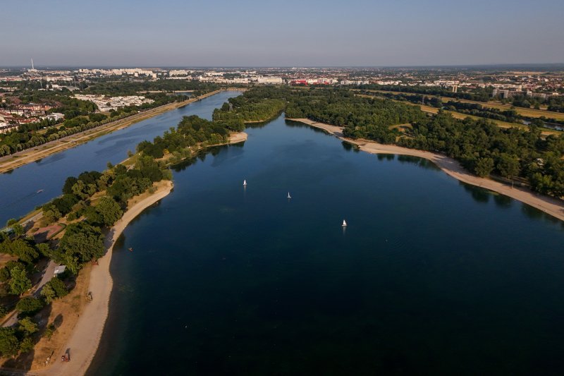 Rupa na dnu Jaruna