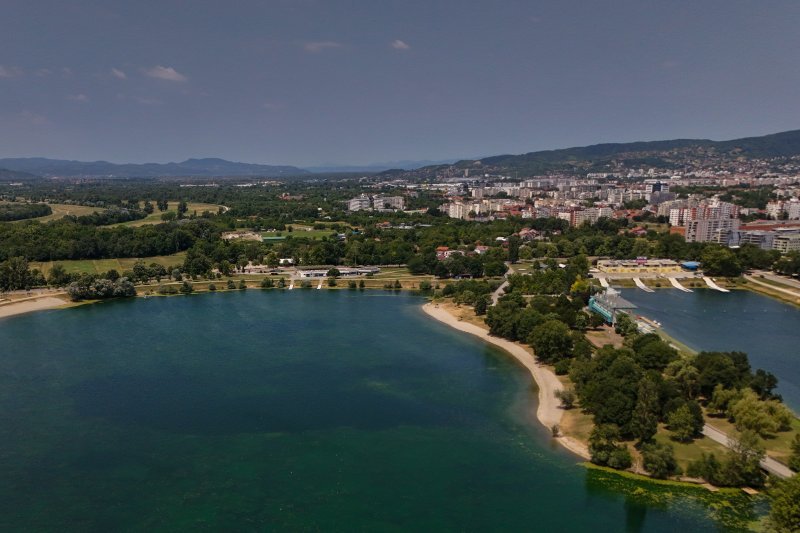 Rupa na dnu Jaruna