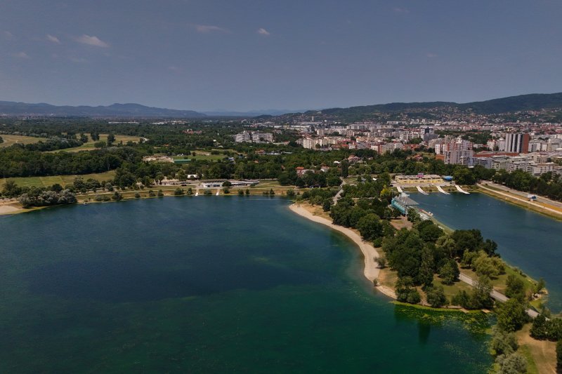 Rupa na dnu Jaruna