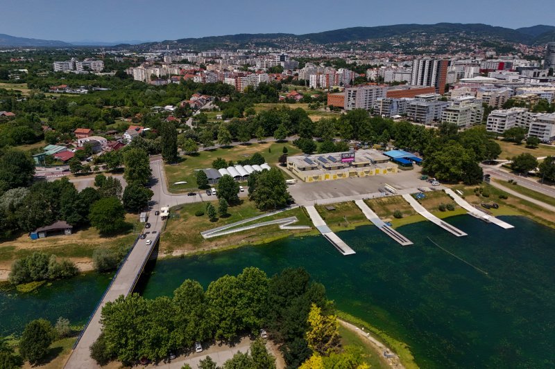 Rupa na dnu Jaruna