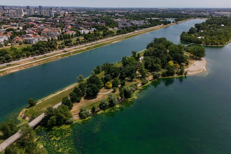 Rupa na dnu Jaruna