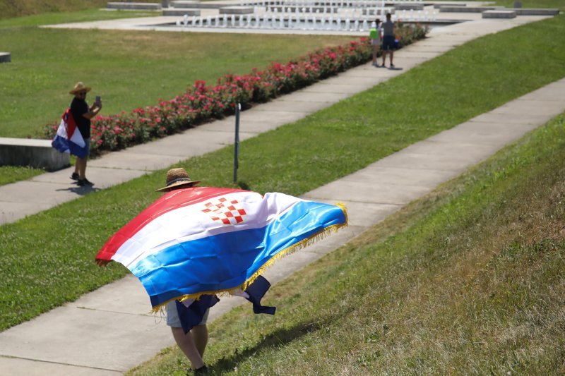 Obožavatelji u fan zonama ispred Hipodroma