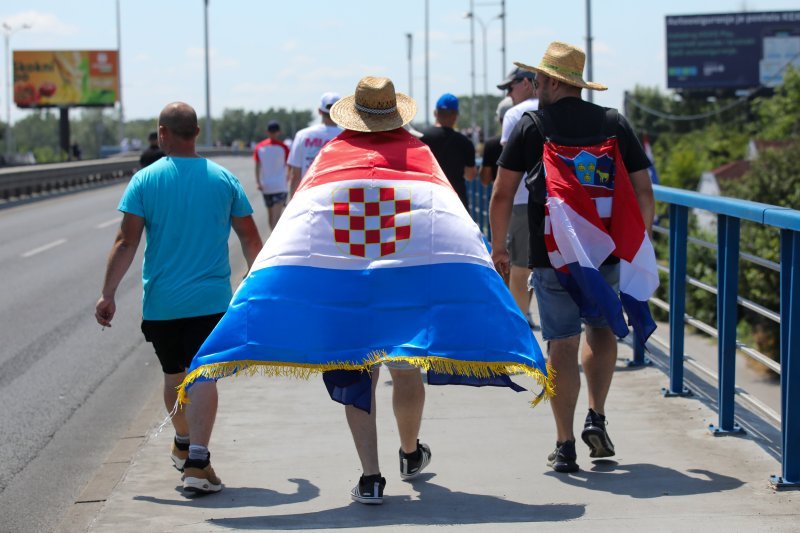 Obožavatelji u fan zonama ispred Hipodroma