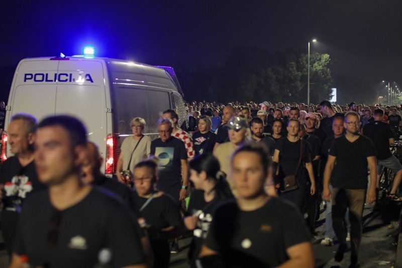 Rijeka ljudi odlazi s Hipodroma
