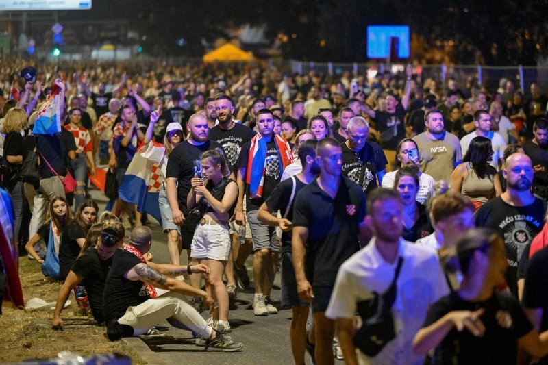 Rijeka ljudi odlazi s Hipodroma