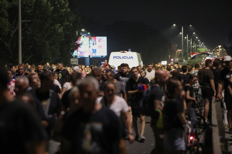 Rijeka ljudi odlazi s Hipodroma