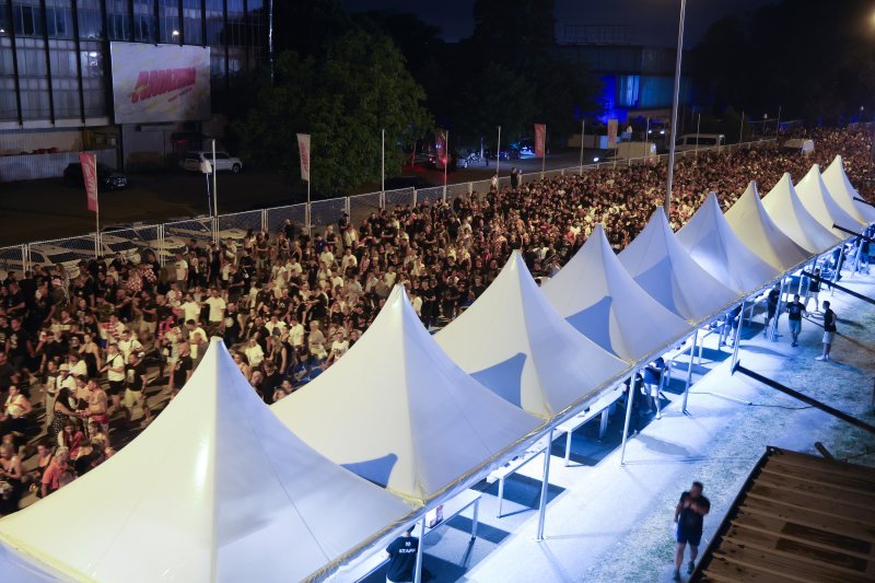 Rijeka ljudi odlazi s Hipodroma