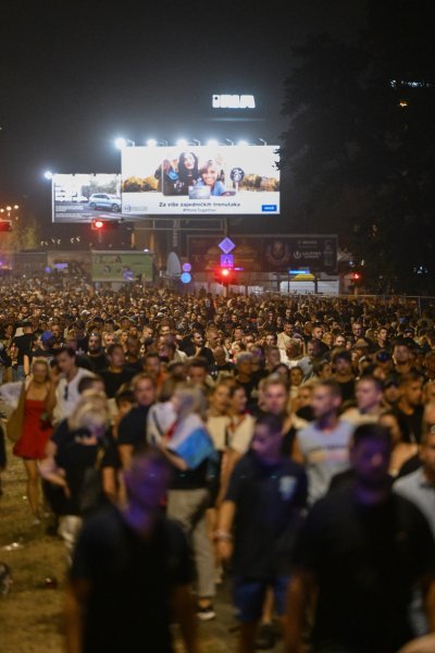 Rijeka ljudi odlazi s Hipodroma